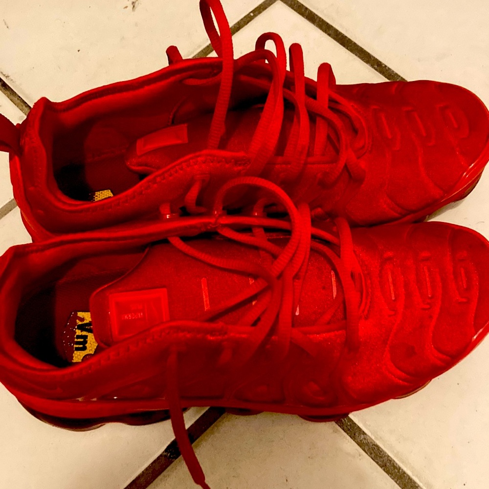 Vapor max Its in good condition and it’s a size 9.